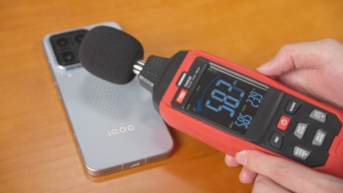 iQOO 15 Ultra 游戏、风扇噪音实测