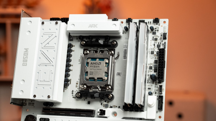 打造纯白美学 七彩虹CVN B850M ARK方舟主板与“御三家”一争高下