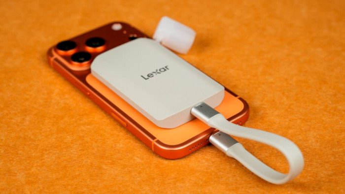 新春出游爽拍神器 雷克沙ES5磁吸移动固态硬盘成为身边的创作搭档