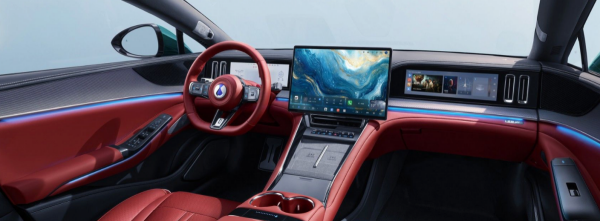 　　熔岩红内饰+续航破千，腾势Z9 GT改款亮剑，国产GT猎装迎来完全体？